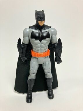 Batman DC Comics Mattel 2017 Justice League 6'' Figure Orange Belt Cloth Cape